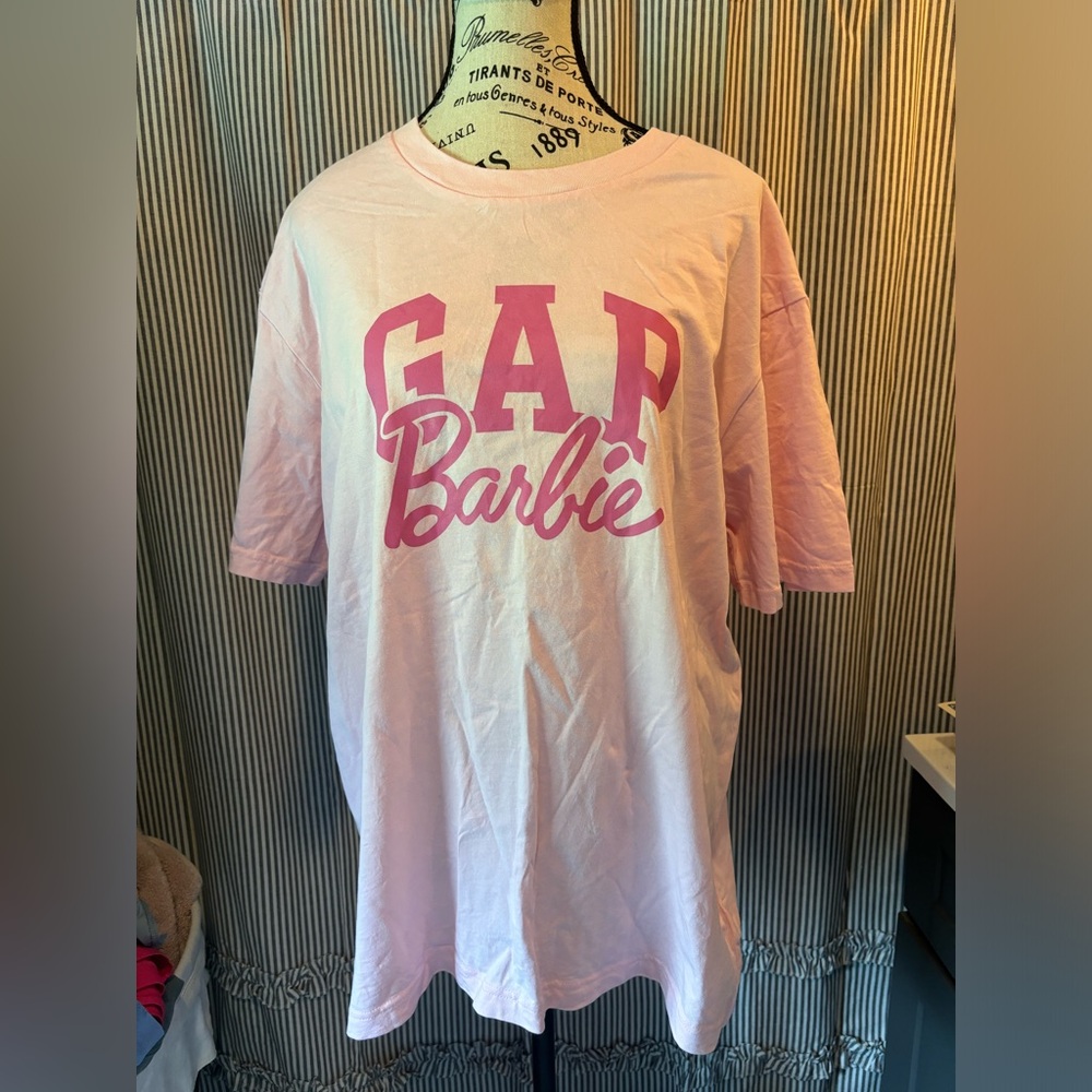 Gap x Barbie graphic tee